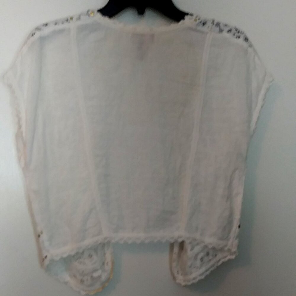 Chico's White Short Sleeve Cropped Naya Shrug  Size 0 - Picture 8 of 9